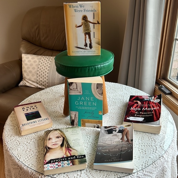 Books - Paperbacks - Picture 9 of 9